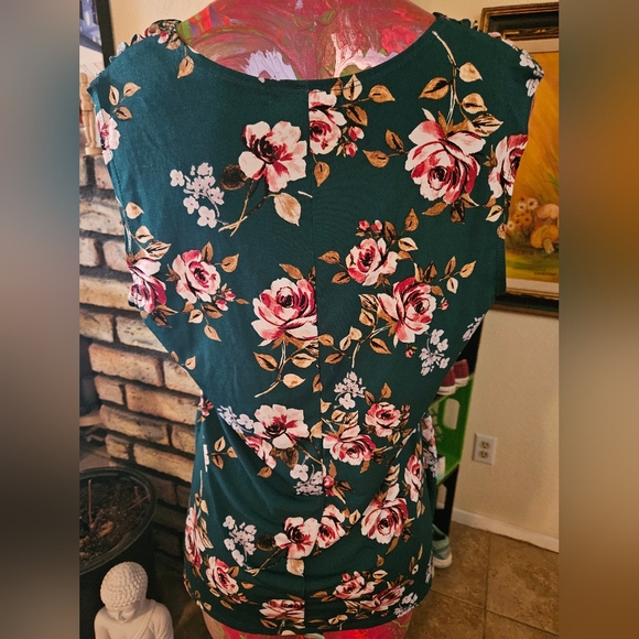 Women's Adele & May Turquoise Floral Sleeveless Blouse - Picture 3 of 4